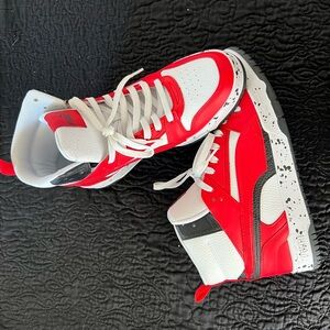 Men’s Puma Red and White High-Top Sneakers